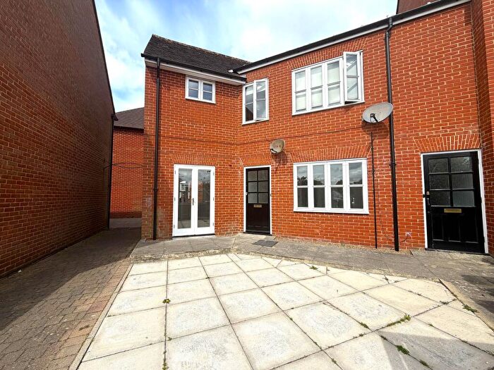 2 Bedroom Flat To Rent In The Spires, Canterbury, CT2