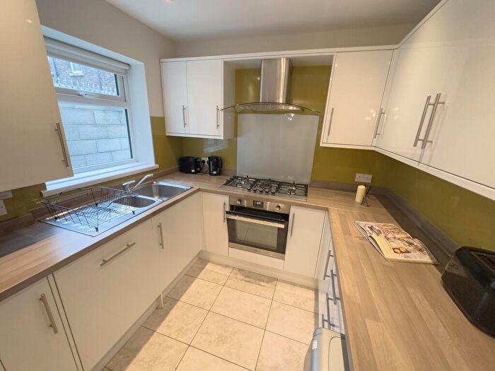 6 Bedroom House To Rent In Jubilee Drive, L7