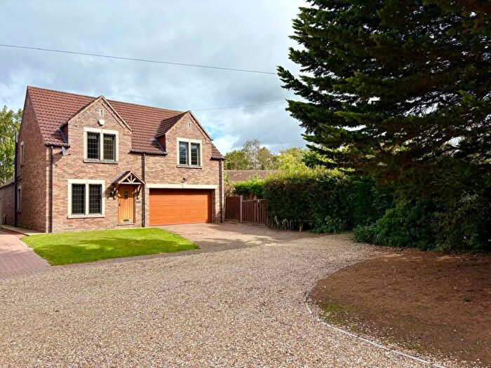 4 Bedroom Detached House For Sale In River Way, Auckley, Doncaster, DN9
