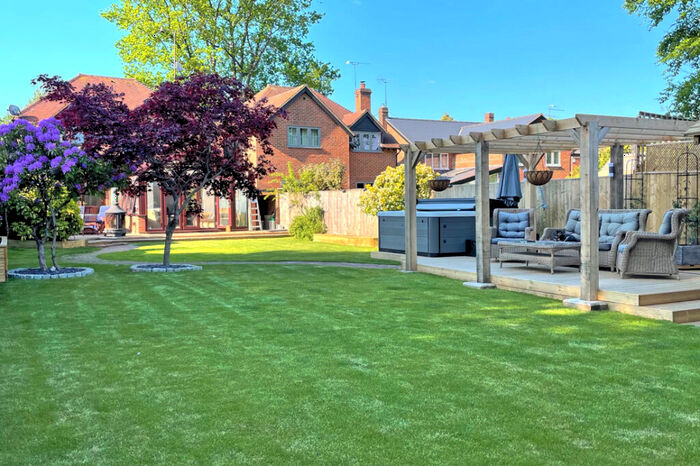 4 Bedroom Detached House For Sale In Dumbledore, Stoke Row, RG9