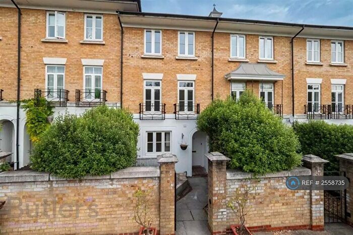 5 Bedroom Terraced House To Rent In Kingswood Drive, Sutton, SM2