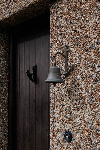 4 Bedroom Detached House For Sale In Swanage, Dorset, BH19 - Photo 9