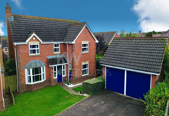 4 Bedroom Detached House For Sale In The Choakles, Wootton, Northampton, Northamptonshire, NN4