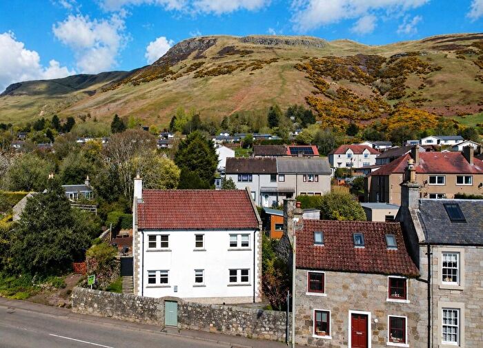 5 Bedroom Detached House For Sale In Avalon, Main Street, Kinnesswood, KY13