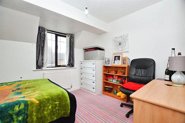 2 Bedroom Semi-Detached House For Sale In Rosemount Drive, Scunthorpe, DN16