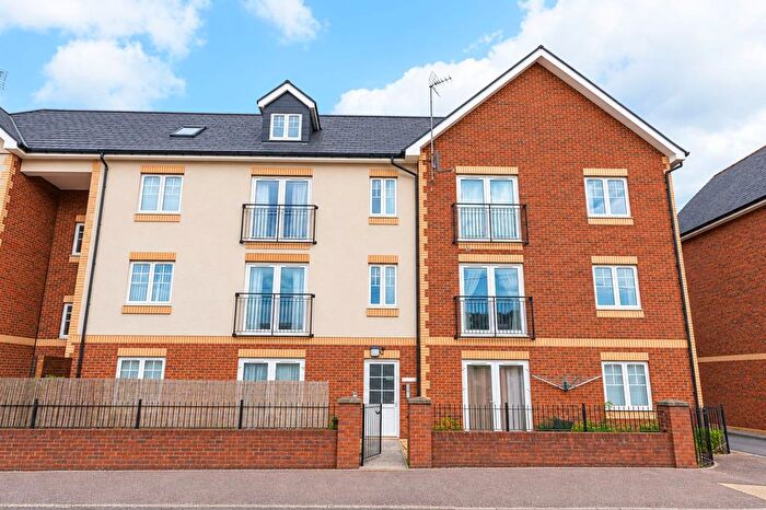 2 Bedroom Flat For Sale In Tregwilym Road, Rogerstone, NP10