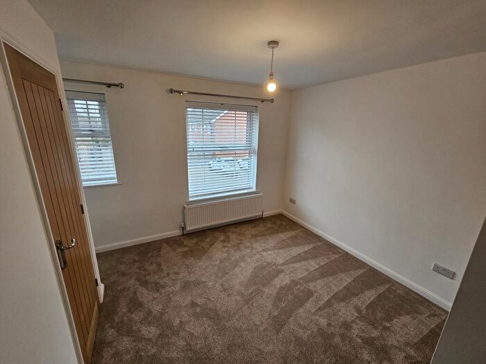 2 Bedroom End Of Terrace House To Rent In Worsdell Close, Coventry, CV1