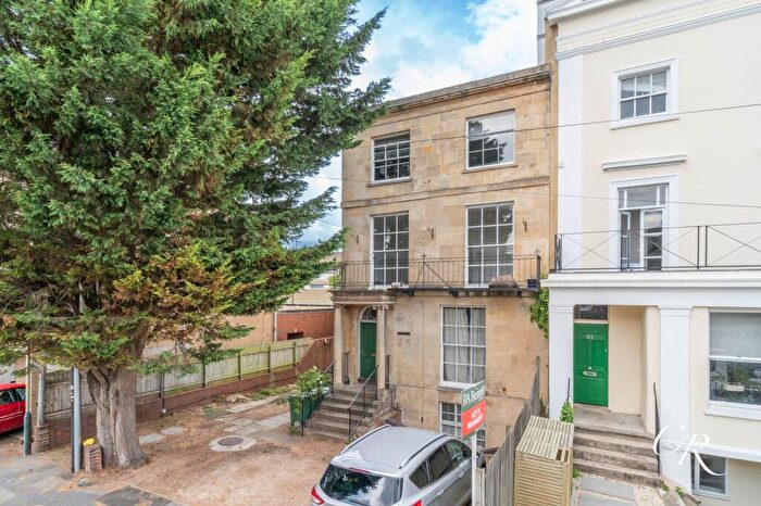1 Bedroom Flat For Sale In Grosvenor Street, Cheltenham Town Centre, GL52