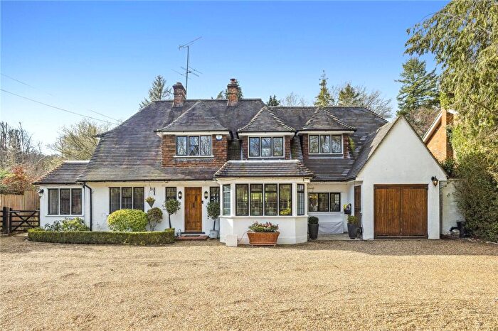 5 Bedroom Detached House For Sale In Green Dene, East Horsley, Surrey, KT24