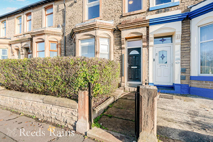 4 Bedroom Terraced House For Sale In Padiham Road, Burnley, Lancashire, BB12