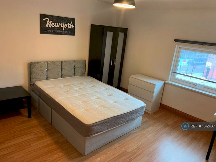 2 Bedroom Flat To Rent In Humberstone Gate, Leicester, LE1