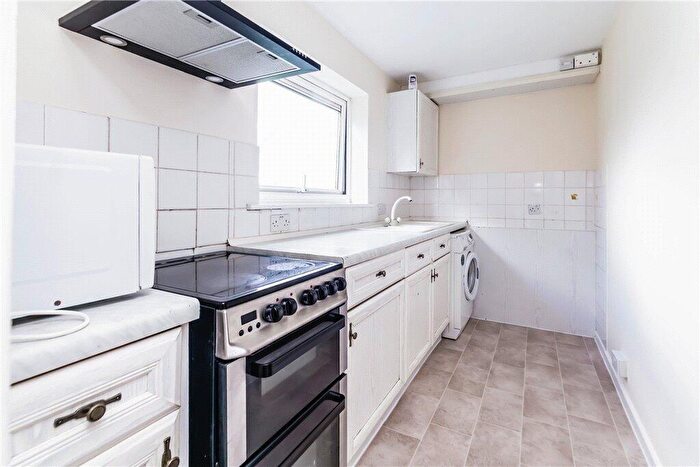 Flat For Sale In Haling Park Road, South Croydon, CR2