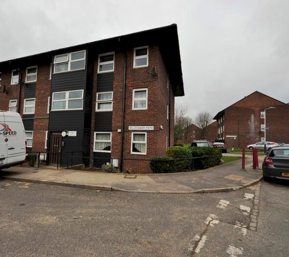 1 Bedroom Flat To Rent In Bellflower Path, Romford, RM3