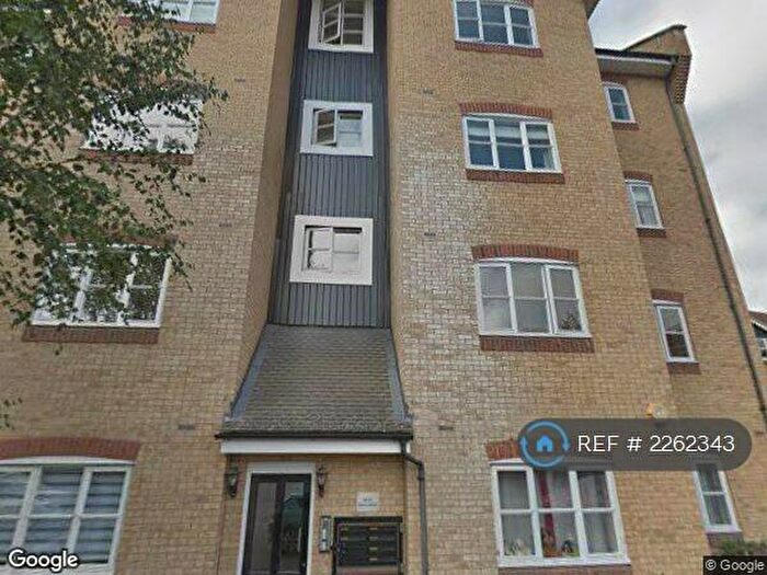 3 Bedroom Flat To Rent In Evans Wharf, Hemel Hempstead, HP3