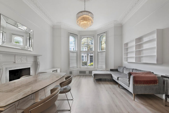 2 Bedroom Flat To Rent In Redcliffe Gardens, SW10