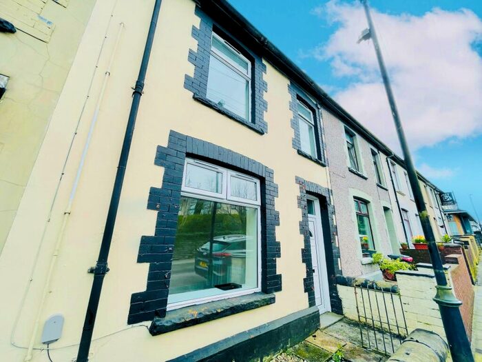 3 Bedroom Terraced House To Rent In Bargoed Terrace, Treharris, CF46