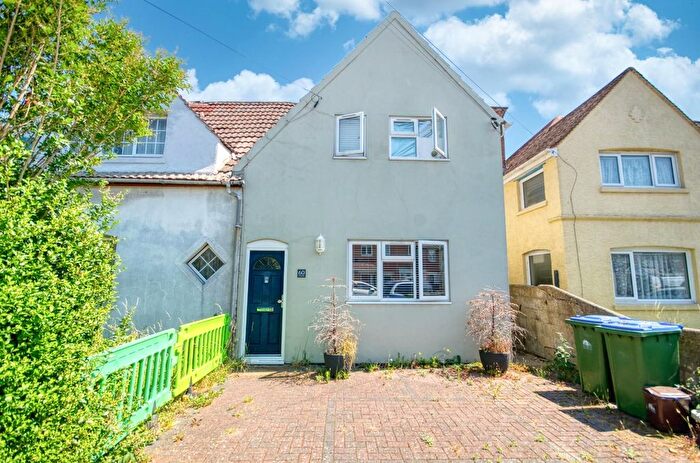 4 Bedroom Semi-Detached House For Sale In Leighton Road, Southampton, SO19