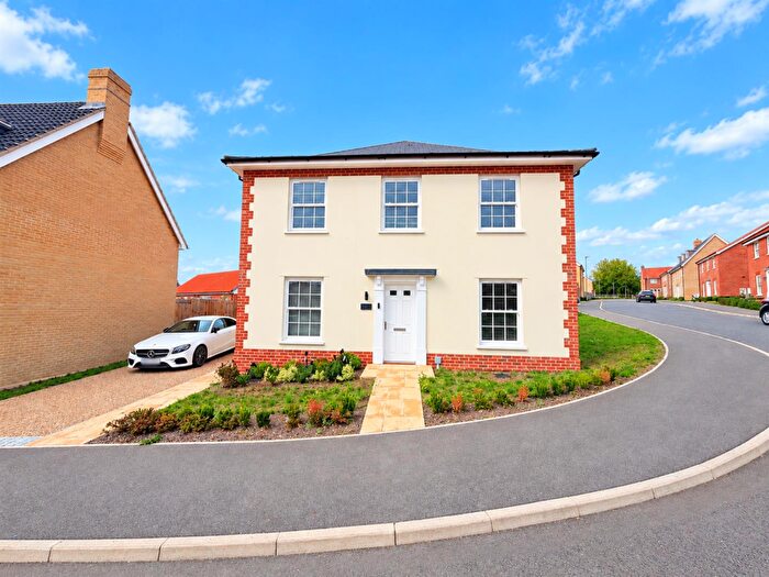 4 Bedroom Detached House For Sale In Honeysuckle Way, Stowmarket, IP14