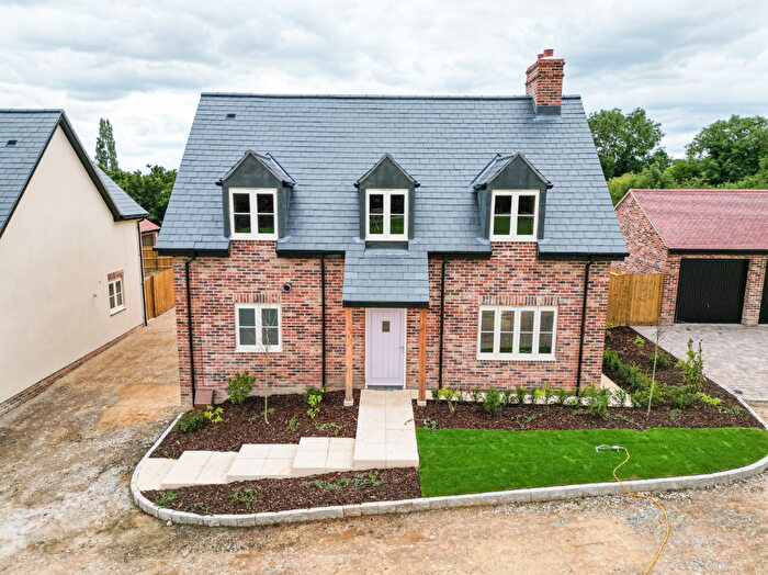 4 Bedroom Detached House For Sale In Spring Lane, MK43