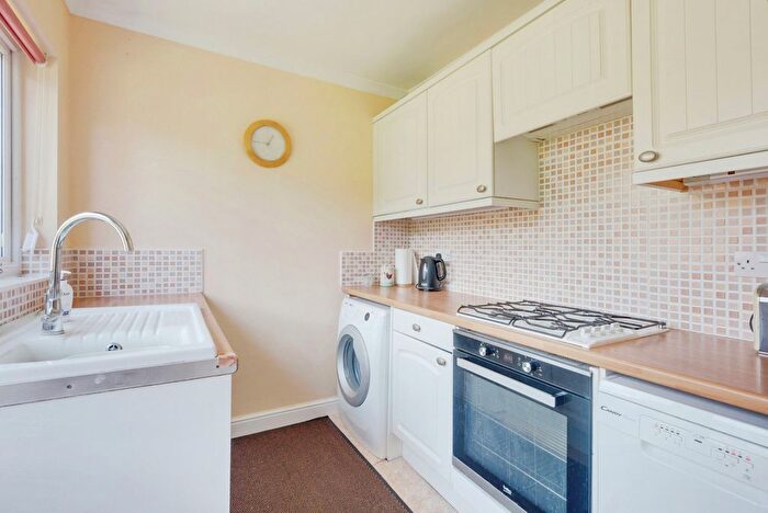 2 Bedroom Detached Bungalow For Sale In Cedar Road, Benfleet, SS7