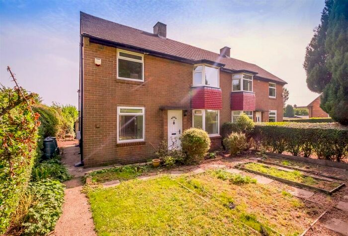 3 Bedroom Semi-Detached House To Rent In Peckett Close, Huddersfield, HD3