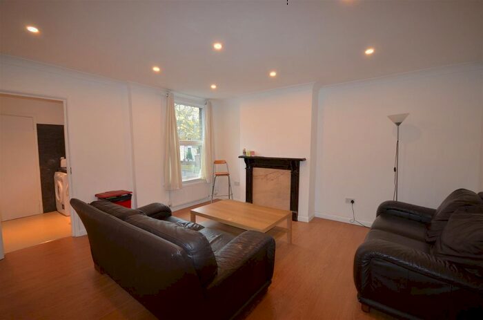 1 Bedroom Maisonette To Rent In Queens Road, Watford, Hertfordshire, WD17