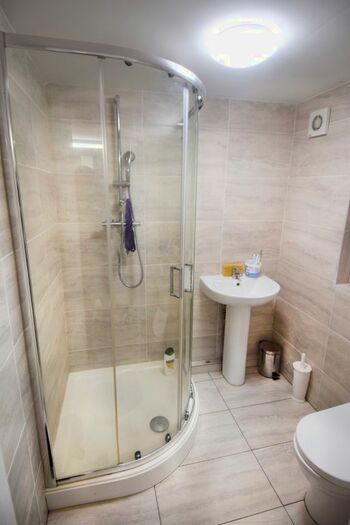 Studio To Rent In Uneeda Drive, Greenford, UB6