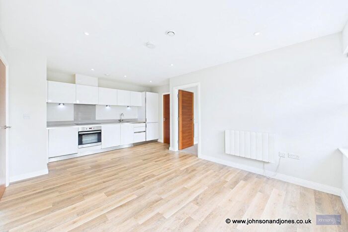 2 Bedroom Flat To Rent In Gogmore Lane, Chertsey, KT16