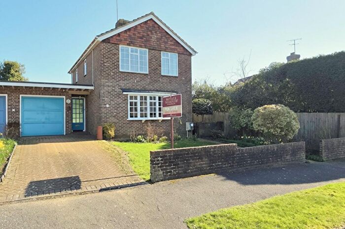 3 Bedroom Link Detached House For Sale In Munnion Road, Ardingly, RH17