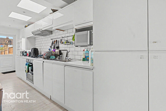 5 Bedroom Terraced House For Sale In Parchmore Road, Thornton Heath, CR7