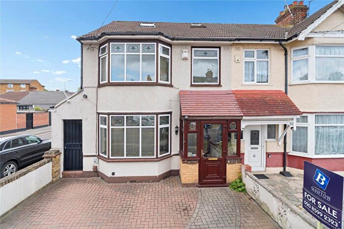 4 Bedroom End Of Terrace House For Sale In Wadeville Avenue, Chadwell Heath, RM6