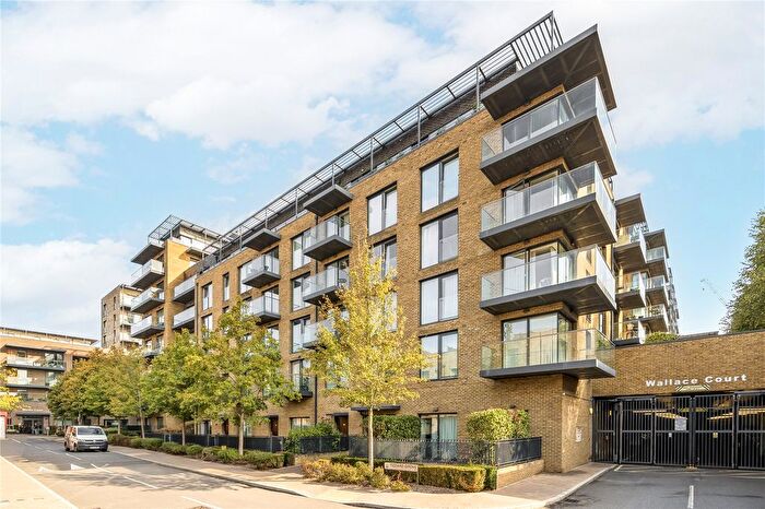 2 Bedroom Flat To Rent In Tizzard Grove, London, SE3