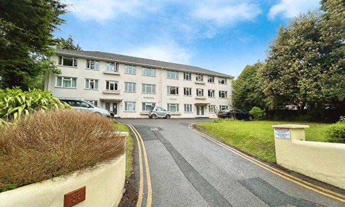 2 Bedroom Flat For Sale In Surrey Road, Gordon Court, BH4