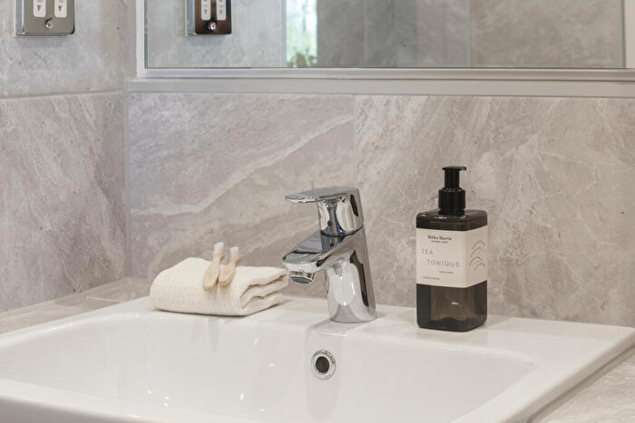2 Bedroom Apartment For Sale In William Sutton Building, Old Mill Street, Manchester, M4