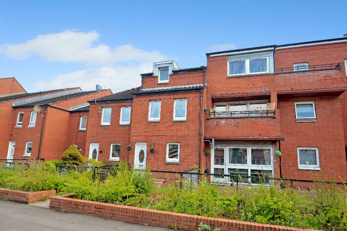 4 Bedroom Town House To Rent In Dalmarnock Road, Glasgow, G40
