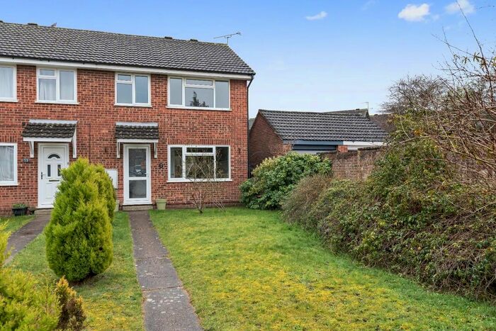 3 Bedroom Detached House To Rent In Chestnut Close, Ashford TN23