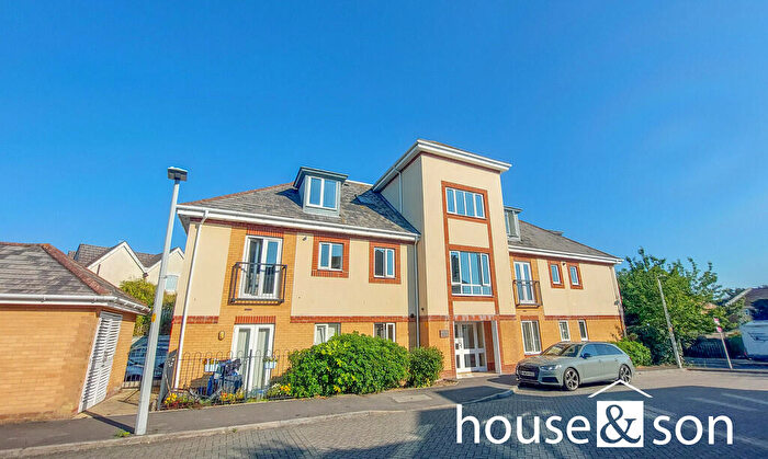 2 Bedroom Apartment For Sale In Quay House, Doulton Gardens, Whitecliff, Poole, BH14