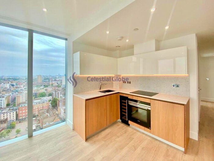 1 Bedroom Flat For Sale In Piazza Walk, London, E1