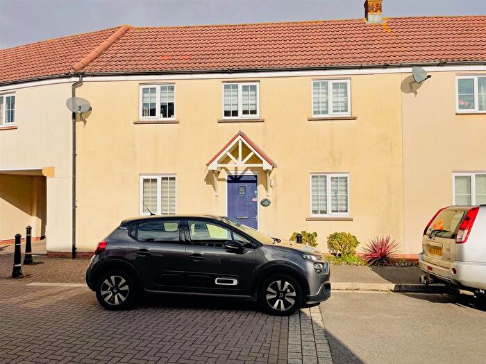 4 Bedroom Terraced House For Sale In The Badgers, St. Georges, Weston-Super-Mare, BS22