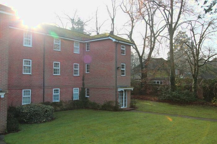 2 Bedroom Flat To Rent In Westcote Road, Reading, RG30