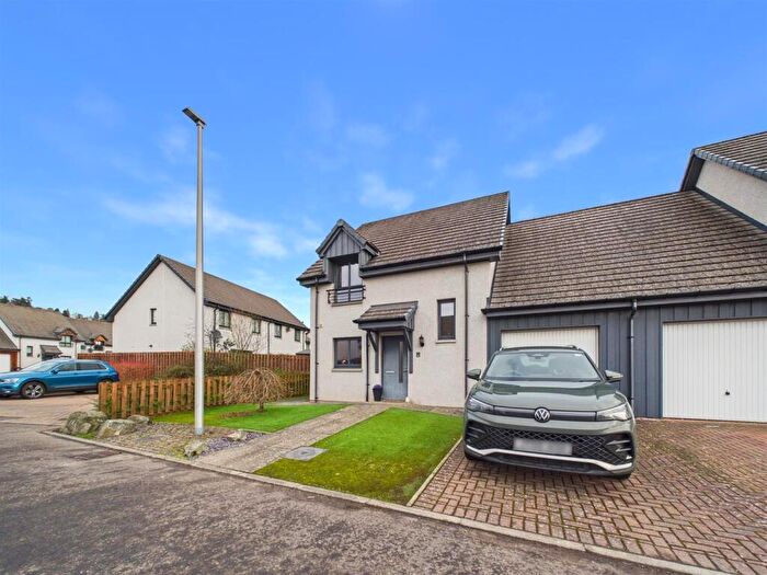 3 Bedroom Link Detached House For Sale In School Field Road, Rattray, Blairgowrie, PH10