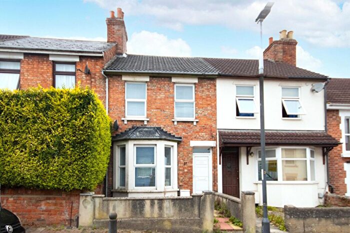 2 Bedroom Terraced House To Rent In Western Street, Old Town, Swindon, Wiltshire, SN1