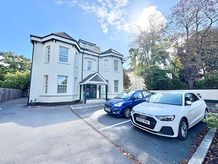 2 Bedroom Flat To Rent In Alexandra Road, Farnborough, GU14