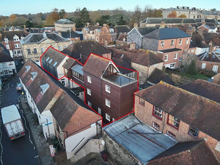 3 Bedroom Town House For Sale In Petworth West Sussex, GU28