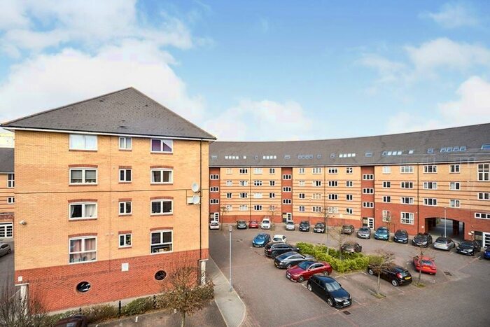 1 Bedroom Flat To Rent In St. Peters Street, Maidstone, Kent, ME16
