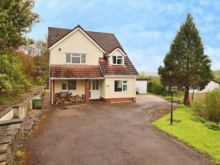 4 Bedroom Detached House For Sale In Meadow Lane, Gilfach Goch, Porth, CF39