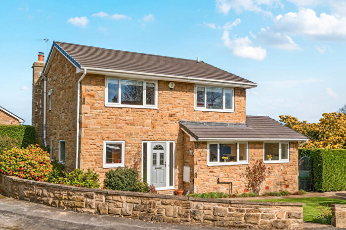 4 Bedroom Detached House For Sale In Stonelea Close, Silkstone, S75