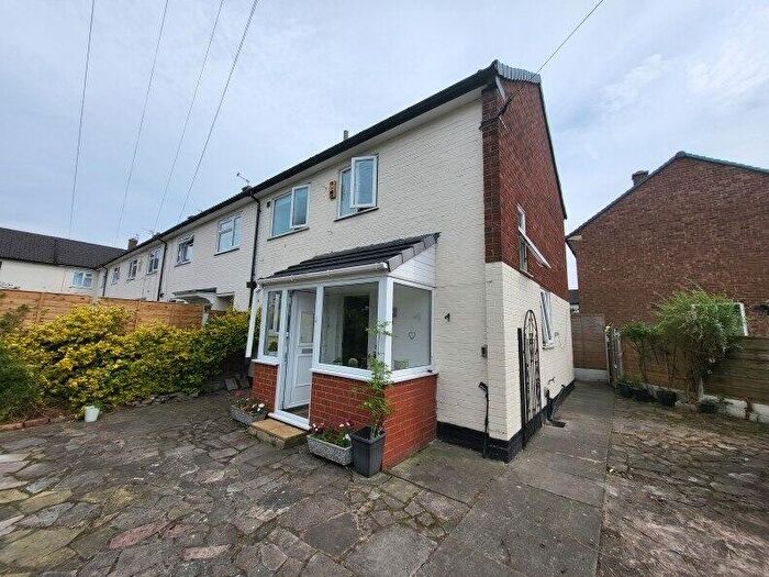 2 Bedroom End Of Terrace House For Sale In Green Road, Partington, Manchester., M31