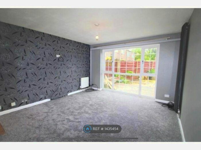 4 Bedroom End Of Terrace House To Rent In Tarporley Walk, Wilmslow, SK9