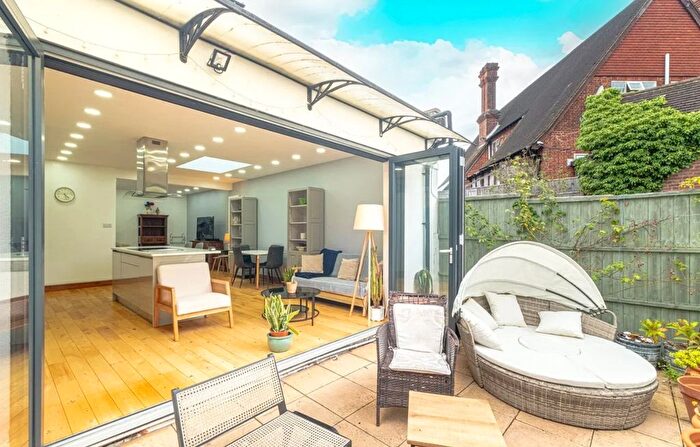 4 Bedroom Terraced House To Rent In Osidge Lane, London, N14